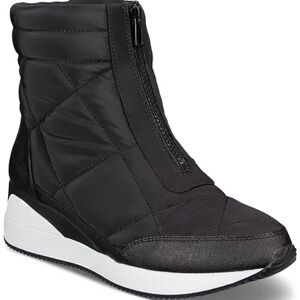 Alfani Women’s Whitnee Puffer Wedge Sneakers | Black | Sz. 8